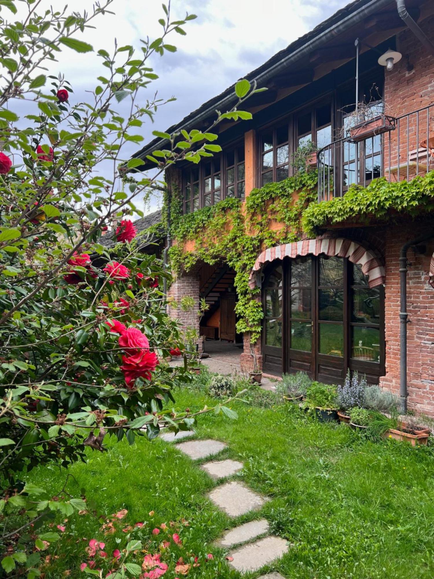 Готель La Casa Arancione Boves Екстер'єр фото